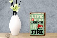 Holzschild Retro 12x18cm Camping campfire life is better