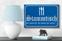 Holzschild Hinweis 18x12cm Stammtisch hier sitzen (blau)