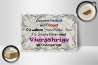 Holzschild Spruch 18x12cm vergesst facebook und google