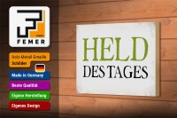 Holzschild Spruch 18x12cm Held des Tages Retro