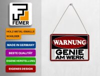 Blechpostkarte Hinweis 14x10 cm Warnung Genie am Werk Metall Deko Schild