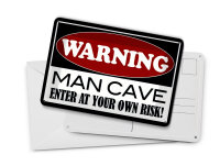 Blechpostkarte Hinweis 14x10 cm Warning Man Cave enter at your Deko Schild