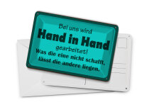 Blechpostkarte Spruch 14x10 cm bei uns Hand in Hand gearbeitet Deko Schild