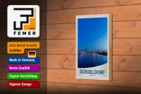Holzschild Reise 12x18 cm Düsseldorf Fluss Stadt Brücke Turm