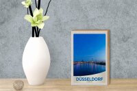 Holzschild Reise 12x18 cm Düsseldorf Fluss Stadt Brücke Turm