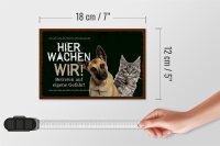 Holzschild Spruch 18x12 cm Hund Katze hier wachen wir Dekoration