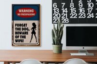 Holzschild Spruch 20x30cm warning no trespassing Dog Wife