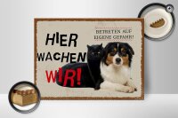 Holzschild Spruch 40x30cm Hund Katze hier wachen wir Geschenk