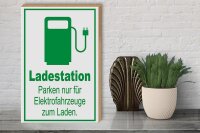 Holzschild Parken 30x40cm Ladestation nur Elektrofahrzeuge