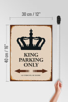 Holzschild Spruch 30x40cm King parking only Krone